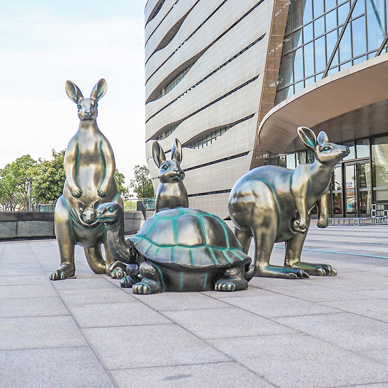 户外仿铜兔子袋鼠乌龟雕塑花园林景区售楼部商场招财工艺品摆件