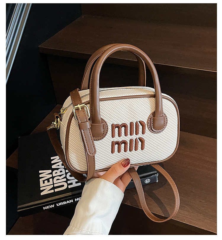 Women's bag 2025 Summer New style trendy and stylish small square bag, Boston retro hand-held pillow bag, single-shoulder crossbody bag full figure