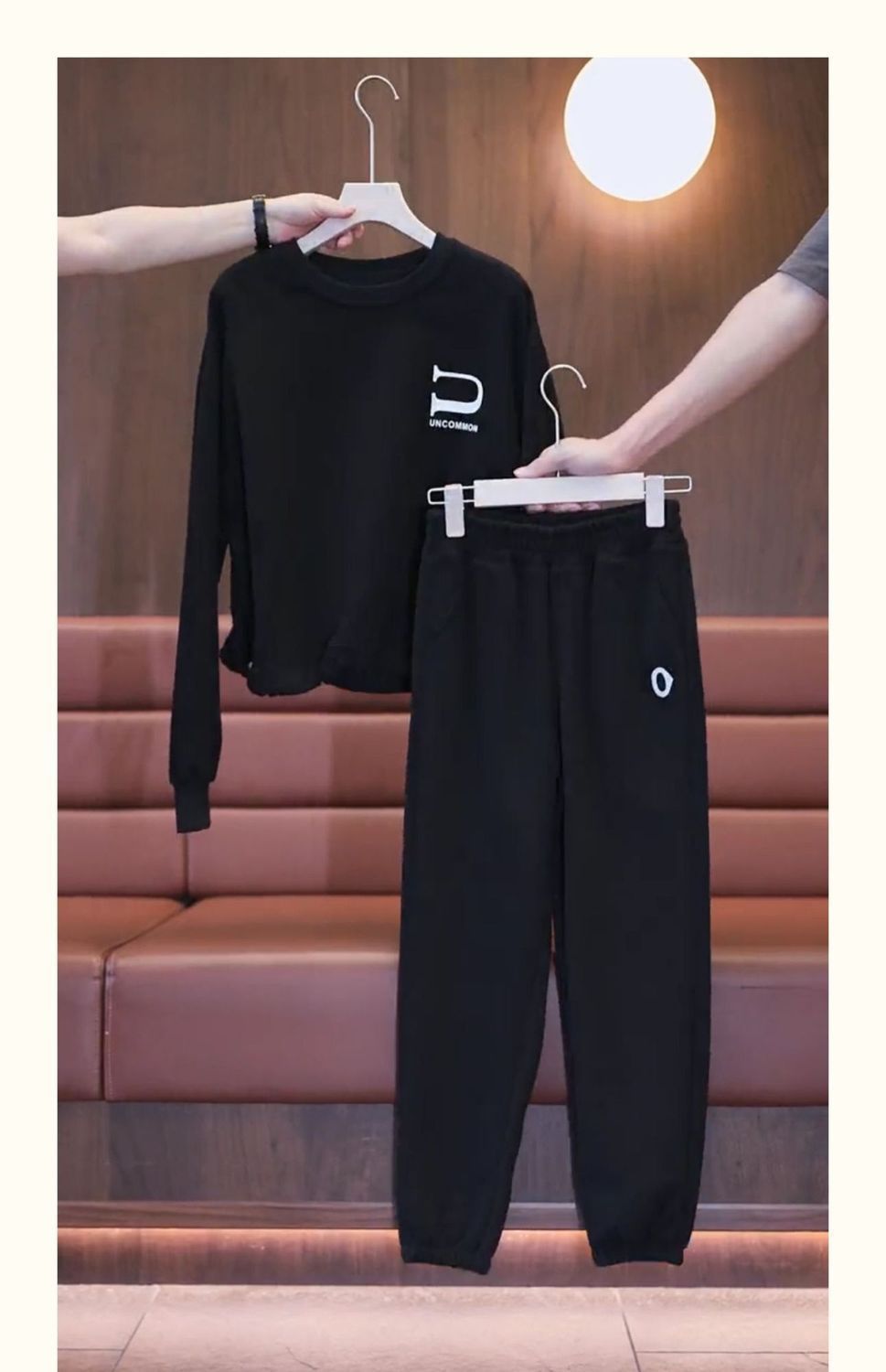 "Conjunto deportivo informal para mujer: sudadera con capucha y pantalones deportivos de estilo coreano (caqui/burdeos/negro)"_voghion.com