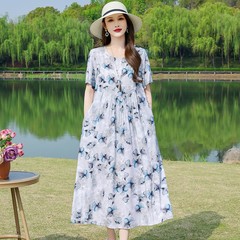新しい夏の高級綿のワンピースの女性の中の長いタイプのファッションの洋風の外は人工綿の花の綿のスカートを着ます。