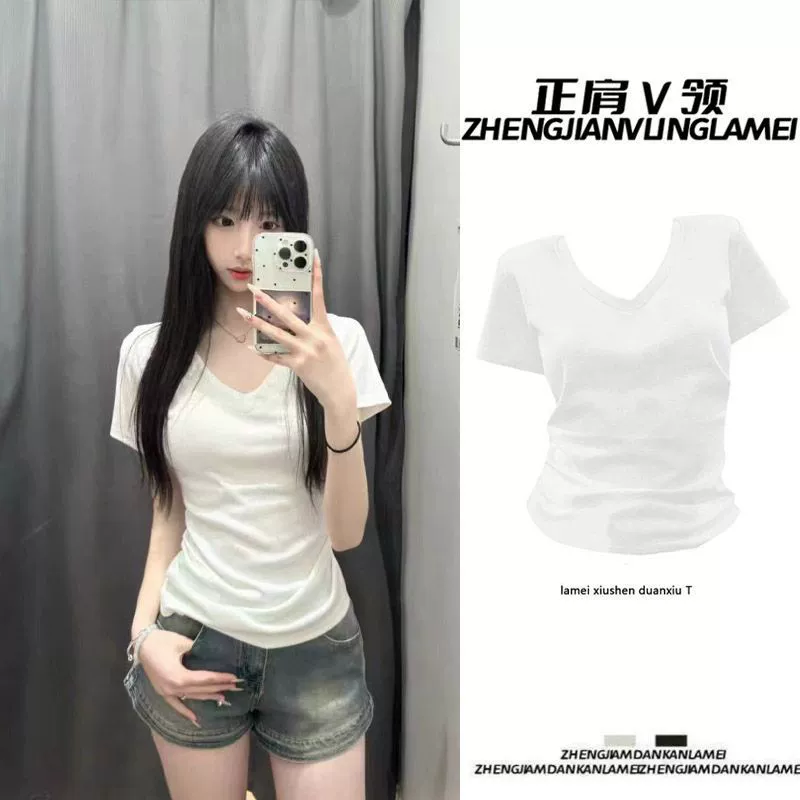 Американская летняя женская футболка с короткими рукавами и V-образным вырезом на правое плечо, облегающий крой, универсальный дизайн для похудения, нишевый дышащий топ из ледяного шелка