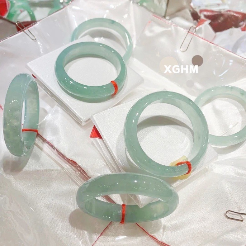 Vòng tay ngọc bích tự nhiên Miến Điện cao cấp – phong thủy hoàng gia, màu xanh lục Trịnh Dương, đường kính trong 53–64 mm chi tiết 8