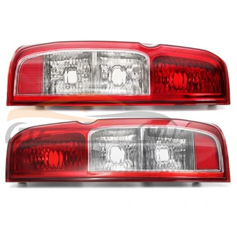 Задний фонарь Nissan Navara 2005 DY 26550-EB71A