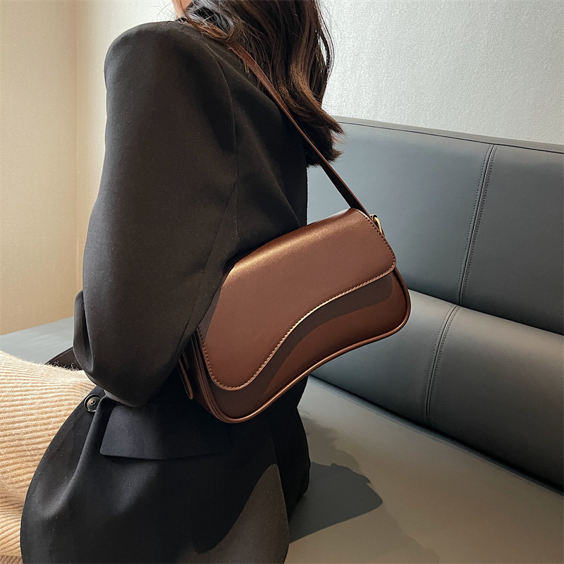 Dames schoudertas met magneetsluiting, stijlvolle crossbody tas_voghion.com