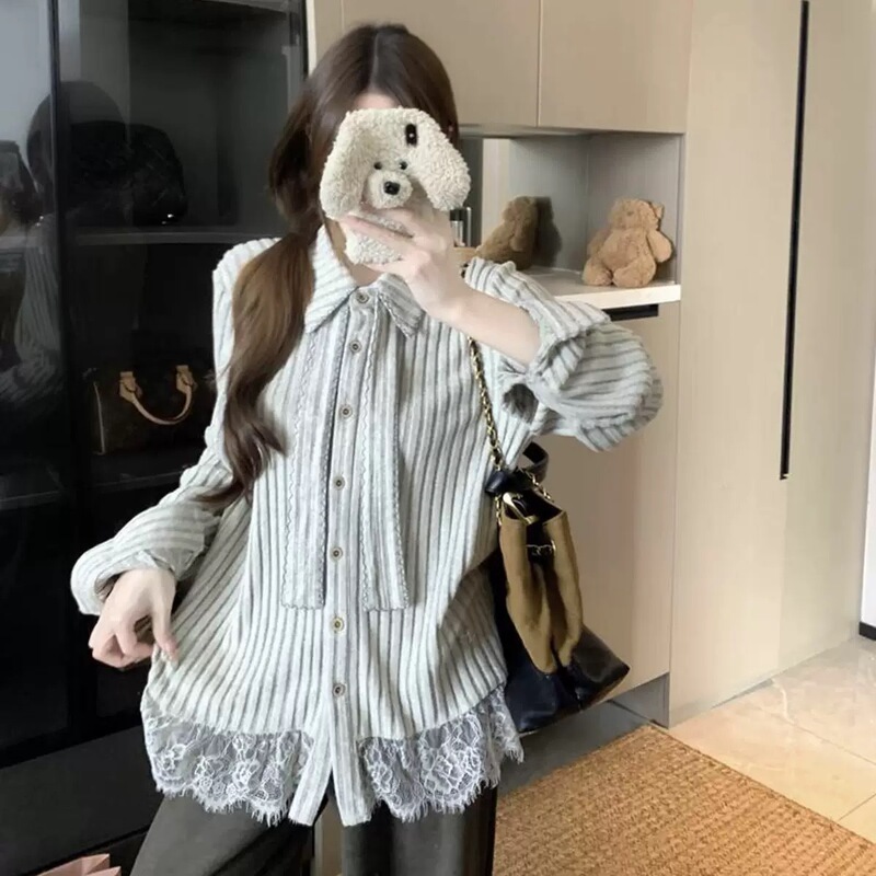 Retro Lace Splicing Long-Sleeved Knitted Shirt for Women 2025 Autumn and Winter New Loose Design Niche Shirt Top