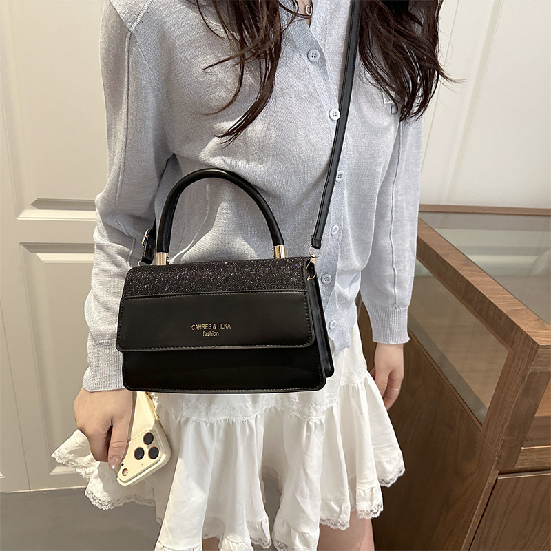 2026 nuevo comercio exterior transfronterizo primavera y verano moda moda retro cadenas de bloqueo ocio bolso de hombro