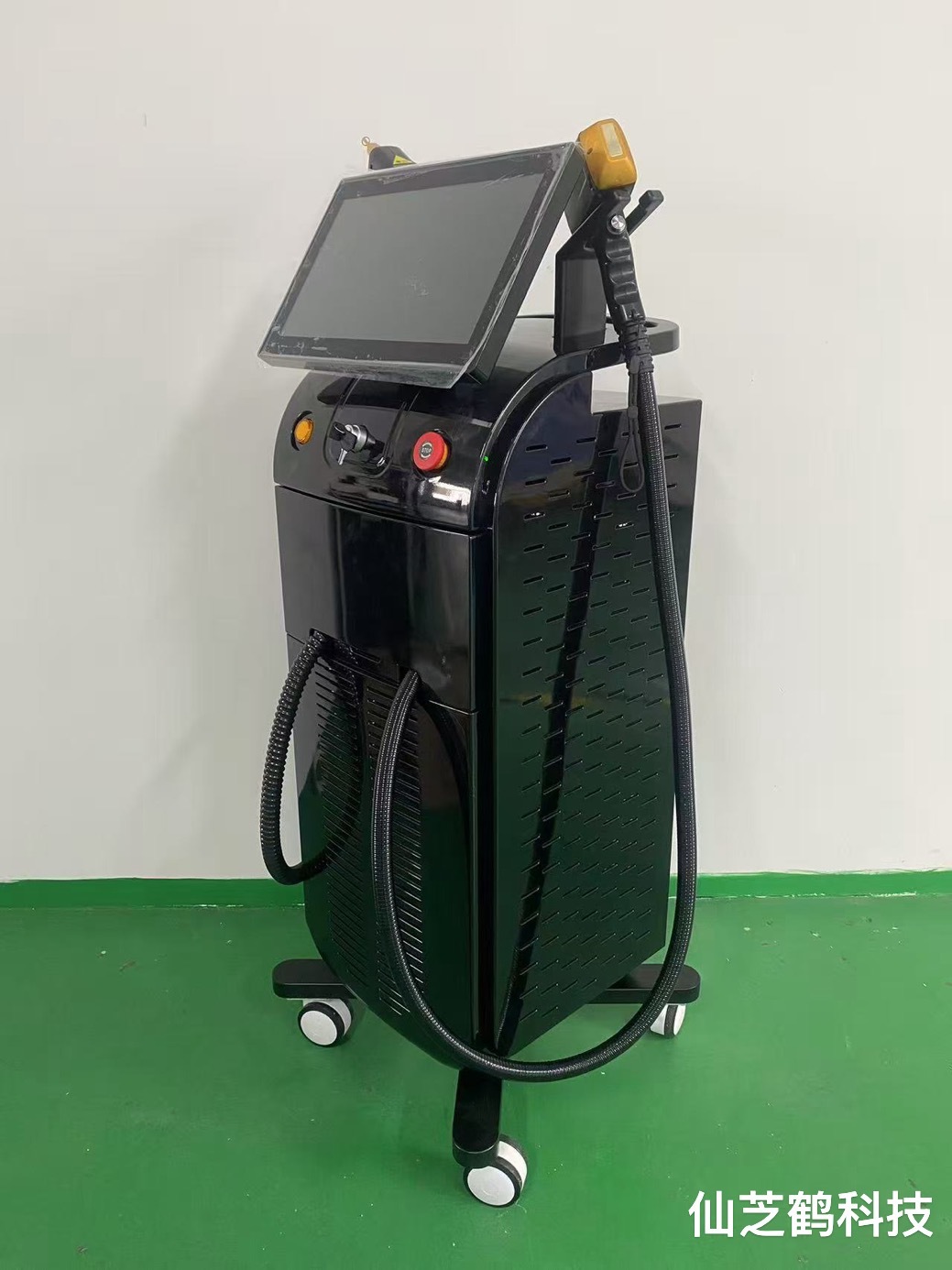 Comercio exterior transfronterizo 810 y 808 instrumento de belleza de tres bandas IPL multifunción OPT instrumento de rejuvenecimiento de la piel limpieza de manchas limpieza de cejas tatuaje