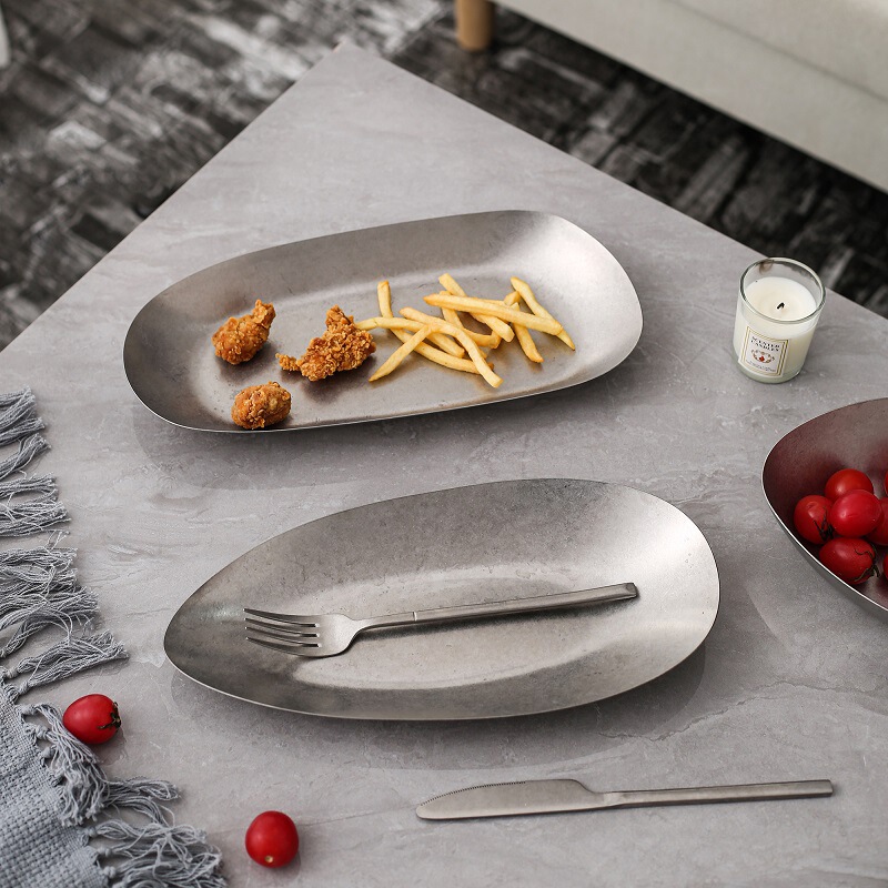 304 Stainless Steel Irregular Dinner Plate, Retro Style Plating and Food Preparation Tray for Hot Pot and Barbecue Restaurants, Special-Shaped Tableware Tray 304 Stainless Steel Irregular Dinner Plate, Retro Style Plating and Food Preparation Tray for Hot Pot and Barbecue Restaurants, Special-Shaped Tableware Tray