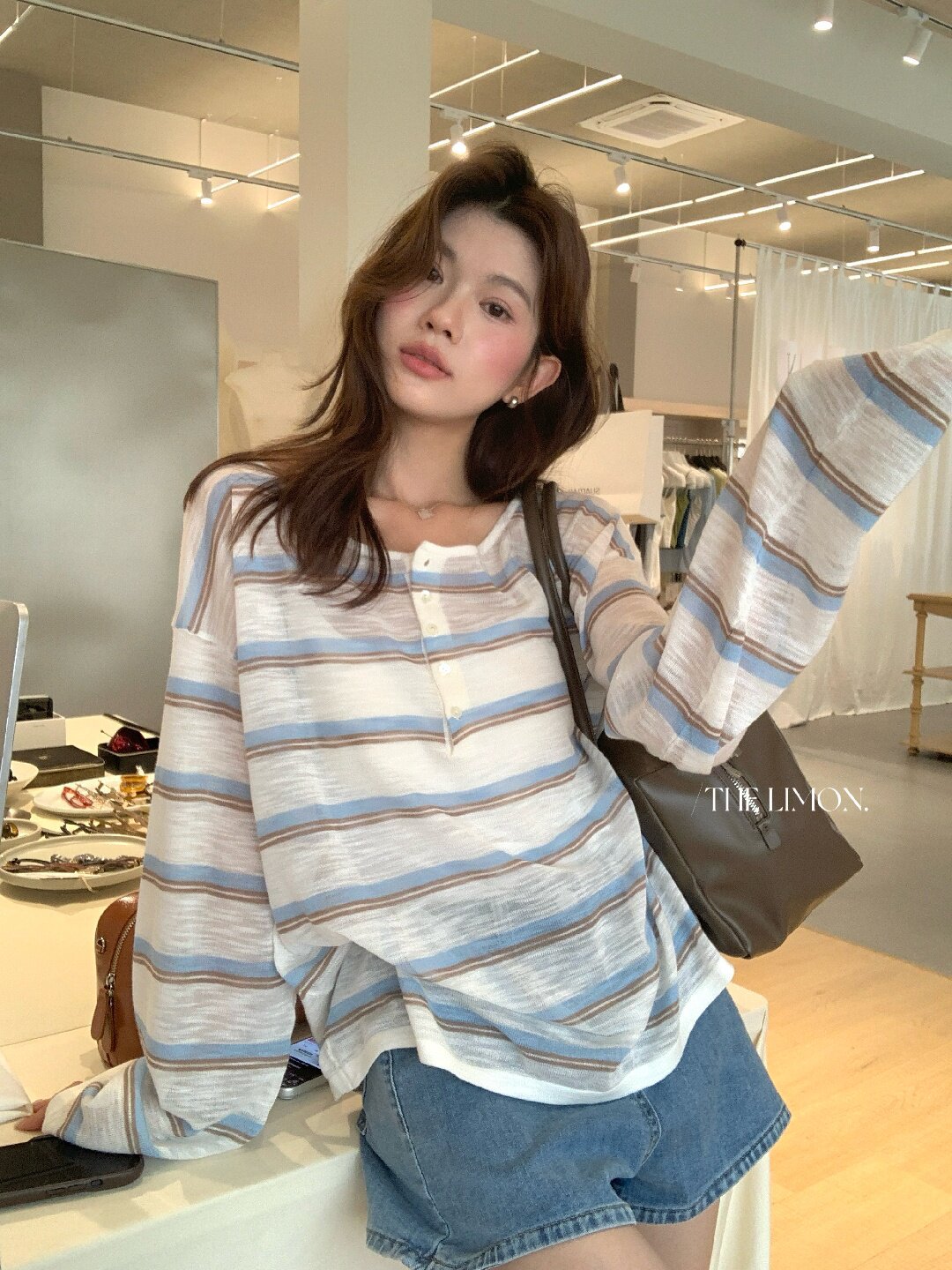 Sọc trắng nền kem