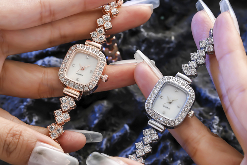 Fashionable Women's Watch