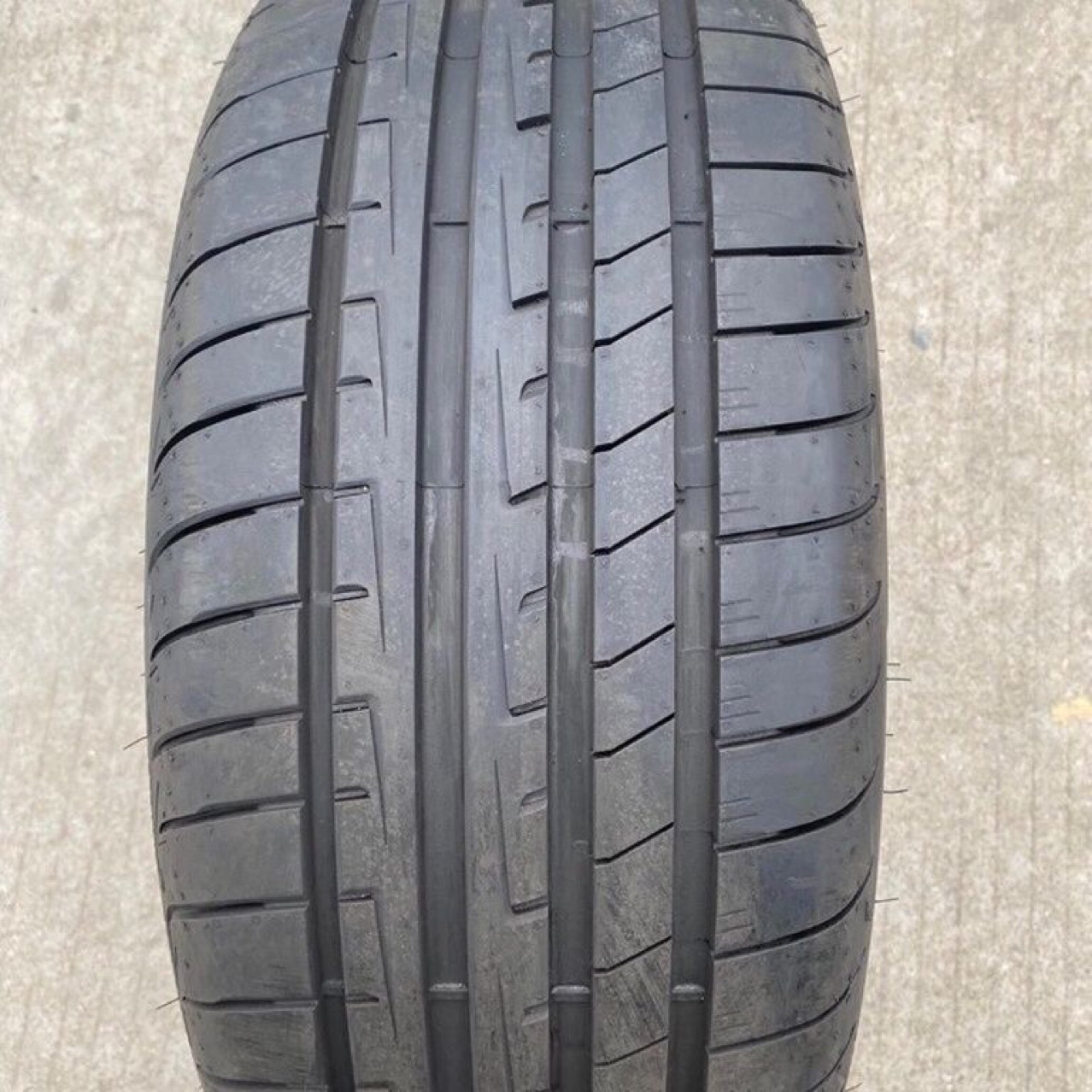 二手固特异F1防爆轮胎 245/45R18 100Y MOE F1 宝马奥迪奔驰原配