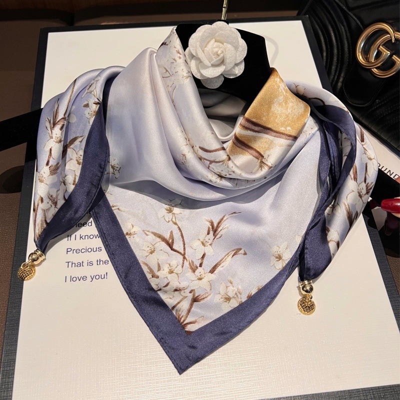 우아한 보라색 꽃-[자기 새틴 스퀘어 스카프]]