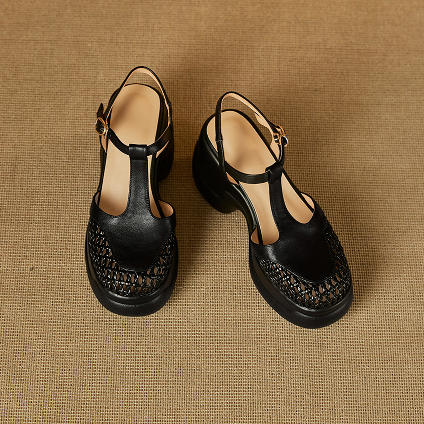 Sandal nữ quai chữ T đế xốp dày phong cách La Mã — đen
