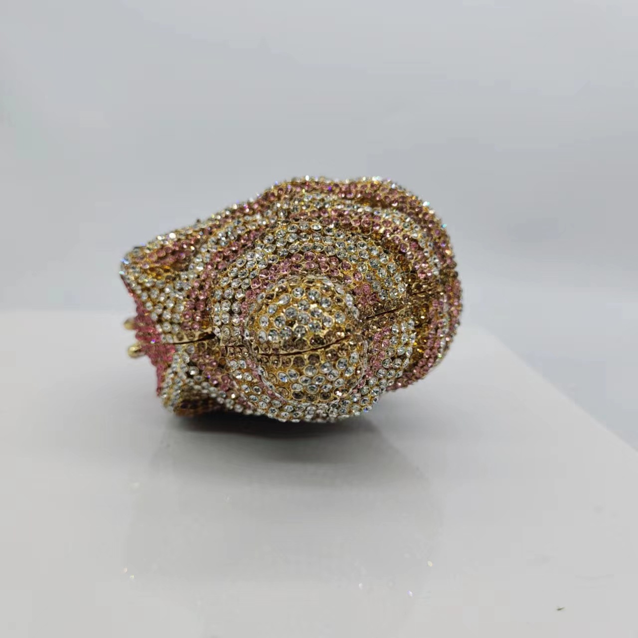 547g Weight Synthetic Leather Lining Material Rhinestone Fashion Element Magnetic Buckle Closure Type / Strap Type Evening Bag Bags Type Holiday, Party Occasion Metal Material Conch Pattern All Seasons Season Women's Gender Elegant Style Other Shape Small Size Metal Conch Rhinestone Evening Bags 17