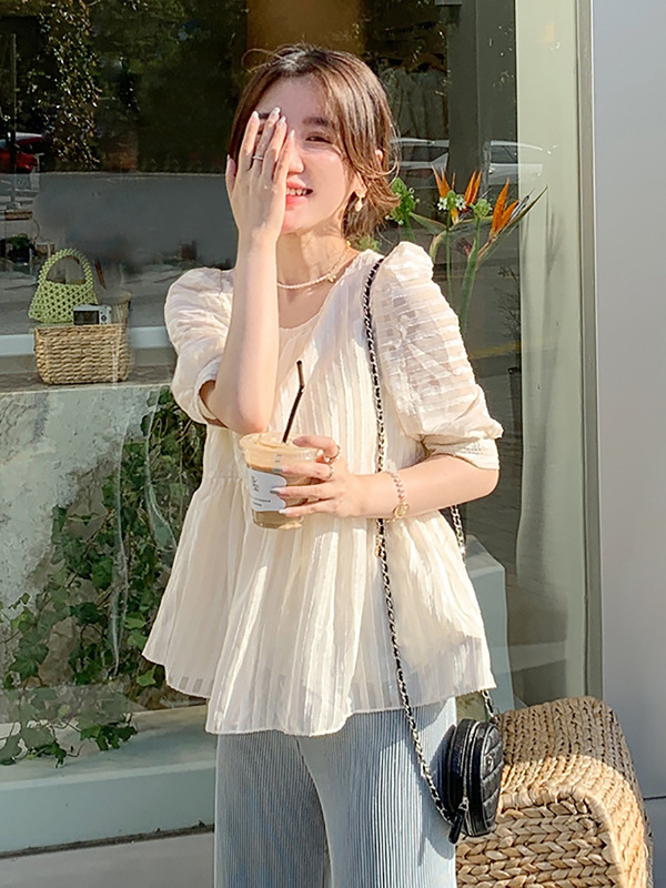 Luminous Babydoll Shirt with Three-Quarter Sleeves and Vertical Stripes, Niche Top, Loose, Slim and Beautiful Top Shirt