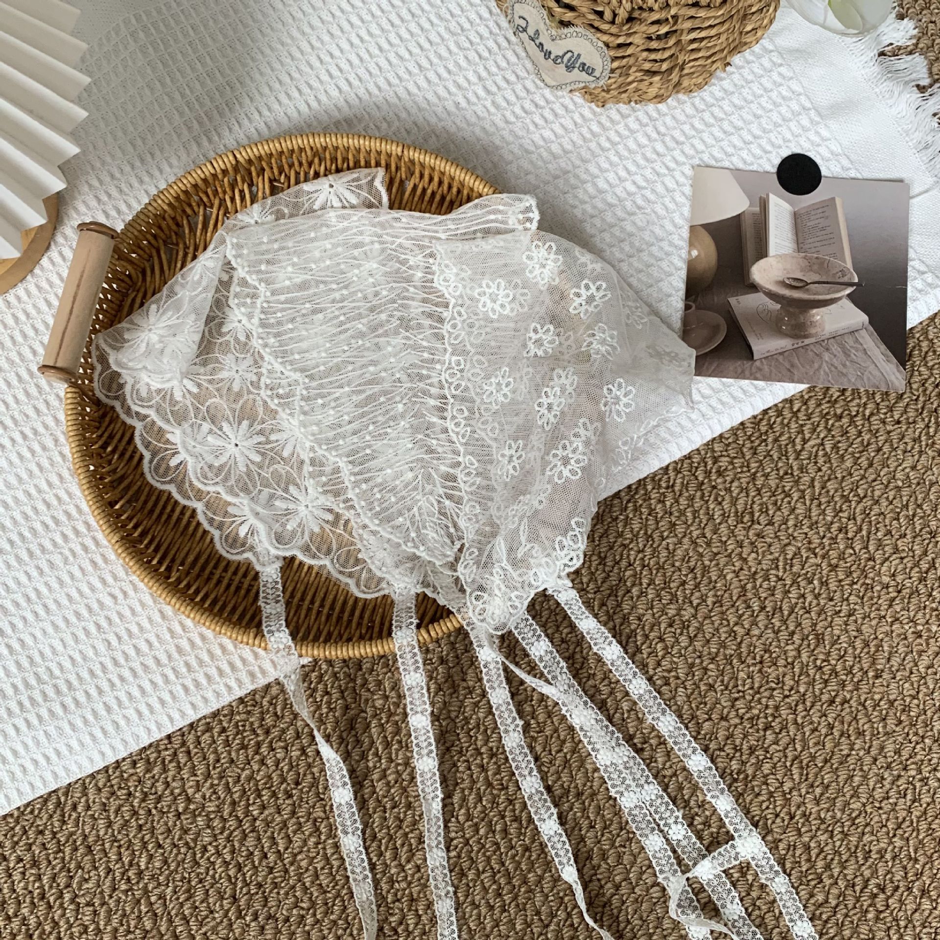 Pañuelo de seda de encaje de alta calidad verano nuevo estilo súper hada flor triángulo bufanda bufanda bufanda femenina pañuelo cinturón para el cabello atado cabello