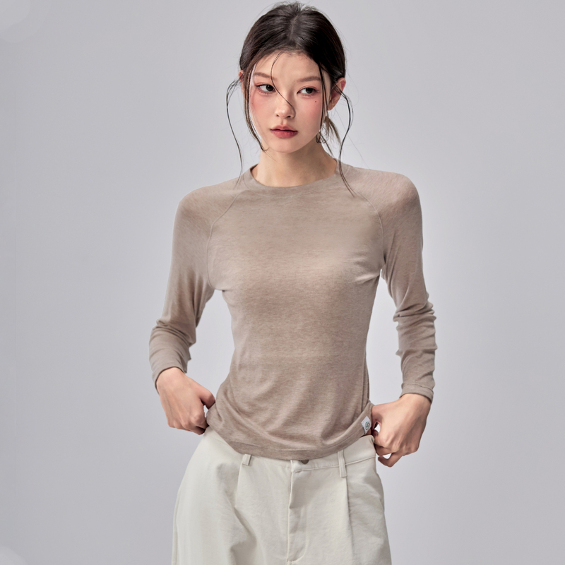 Merino Wool Long-Sleeved Yoga Wear for Women, Elastic and Soft Fitness Wear, Slim-Fitting, Simple Outer Wear Sports Top for Autumn and Winter Merino Wool Long-Sleeved Yoga Wear for Women, Elastic and Soft Fitness Wear, Slim-Fitting, Simple Outer Wear Sports Top for Autumn and Winter