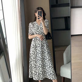 2026春夏新款碎花连衣裙女领收腰显瘦气质泡泡袖字裙【有内里】