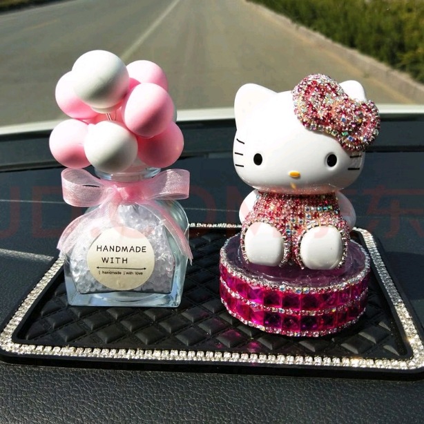 Coche de dibujos animados KT gato globo adornos accesorios traje de tres piezas plástico decorativo otro