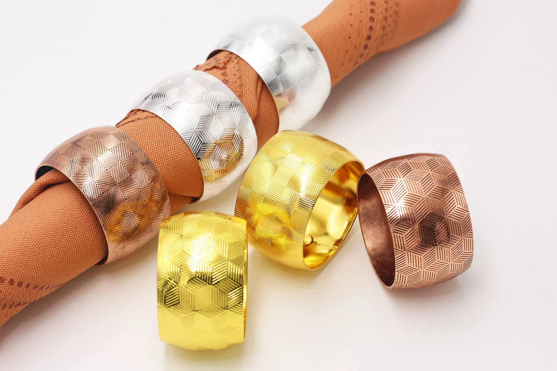 高档酒店餐厅餐巾圈扣环摆件鼓形图案样板房婚庆礼品布艺餐巾圈