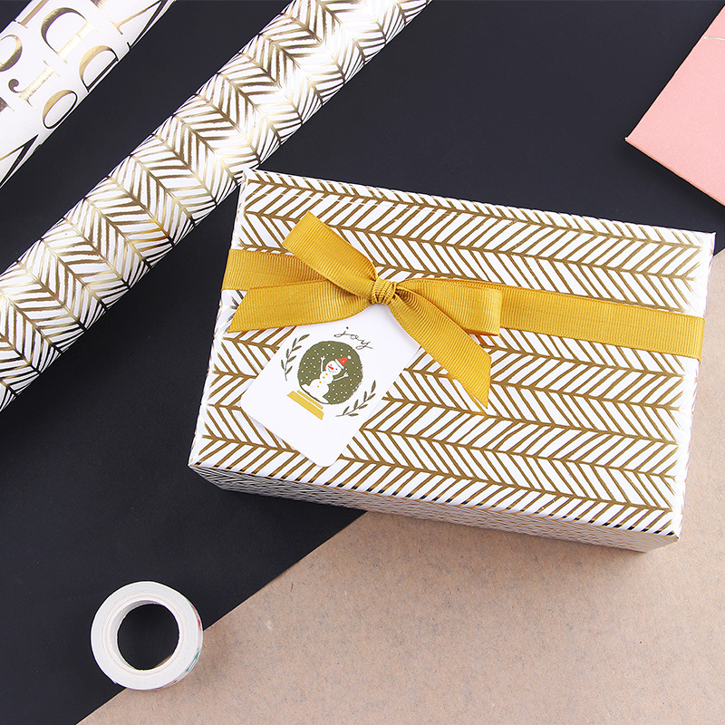 Papel de regalo de cumpleaños de San Valentín de Navidad traje de papel de regalo al por mayor Papel de regalo diario de onda bronceado