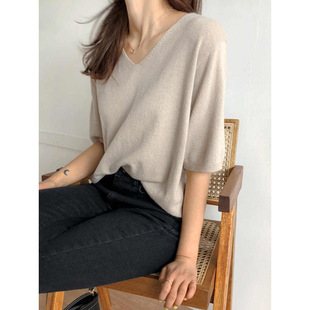 New In-Stock Women's Knit Sweater 2025 Loose Three-Quarter Sleeve Base Short-Sleeve T-Shirt Summer Mid-Sleeve V-Neck Top