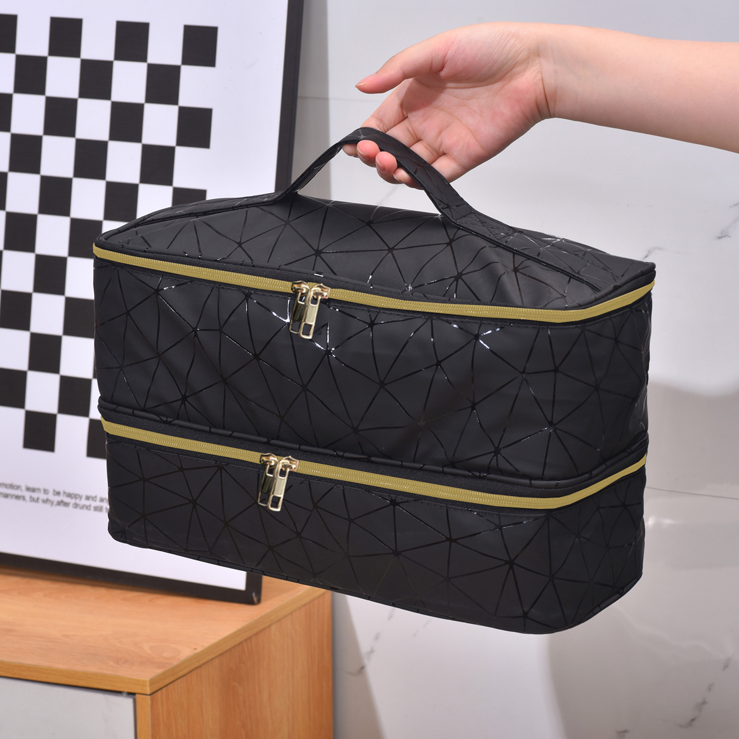 검은 거미줄 무늬 금색 지퍼