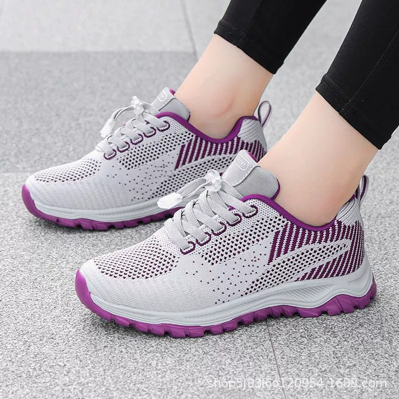 Весной и осенью новая обувь из ткани Old Beijing, нескользящая прогулочная обувь на мягкой подошве для среднего и пожилого возраста, Легкая удобная женская спортивная обувь для матерей