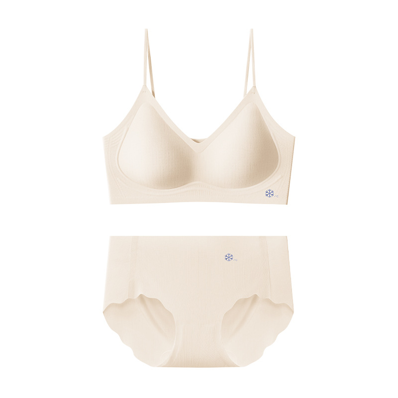 피부색 [몸에 꼭 맞고 흔적이 없음] 같은 스타일의 속옷과 함께 제공됩니다.