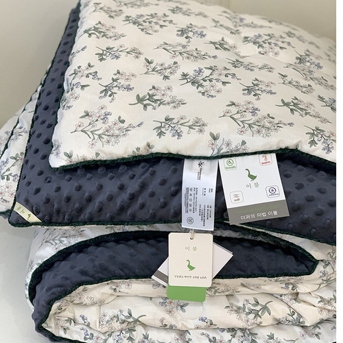 South Korea exports large goose warm velvet beanie quilt machine washable ins retro small floral cotton spring and autumn soybean quilt core