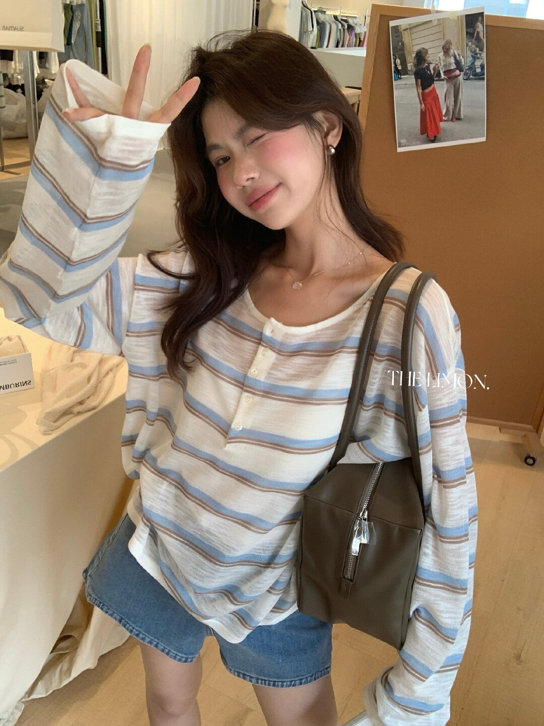 Áo thun nữ tay dài sọc kẻ phong cách Hàn Quốc form rộng — Sọc trắng nền kem, Sọc xám nhạt chi tiết 39