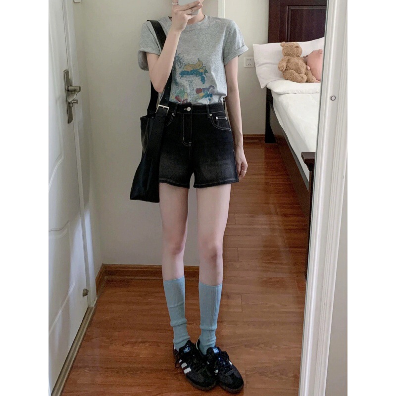 Black and Gray Stretch Denim Shorts for Women, New Summer Style, Plus Size, High-Waisted, Slimming, Pear-Shaped Body, A-Line Hot Pants Black and Gray Stretch Denim Shorts for Women, New Summer Style, Plus Size, High-Waisted, Slimming, Pear-Shaped Body, A-Line Hot Pants