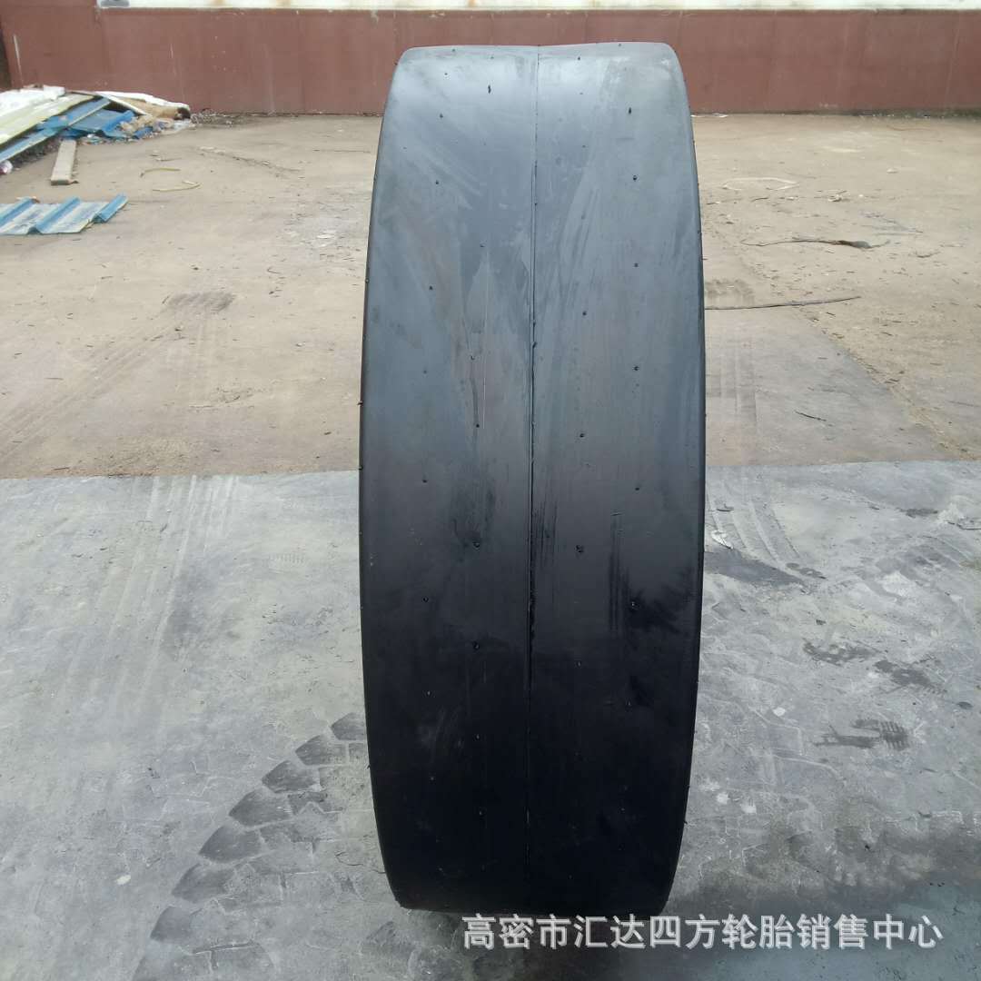 现货供应13/80-20压路机光面轮胎 光板工程机械轮胎 批发零售