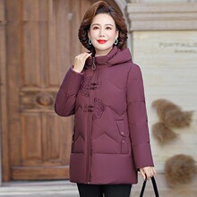 品牌中老年盘扣奶奶款羽绒服女加厚2026新款保暖妈妈冬装洋气外套