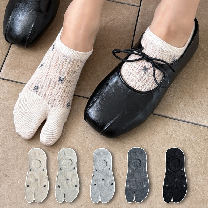 26 Styles of Women's Summer Short Socks with Bowknot, Sweat-Absorbing Pig Toe Socks, Spring and Summer Hollow-Out Split-Toe Cotton Socks 26 Styles of Women's Summer Short Socks with Bowknot, Sweat-Absorbing Pig Toe Socks, Spring and Summer Hollow-Out Split-Toe Cotton Socks