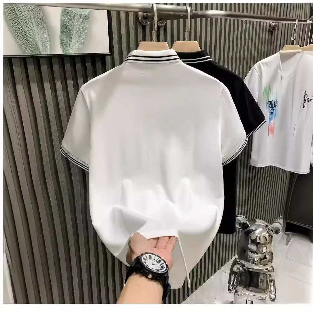 Mayorista de hombres de color sólido tela de cuello superior base de verano universal retro polo camiseta estudiante camiseta de manga corta