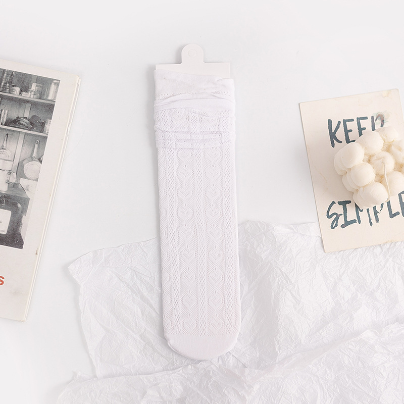 Calcetines de las mujeres del verano Delgado transpirable color sólido Lolita amor pila calcetines negro y blanco calcetines altos de la pantorrilla