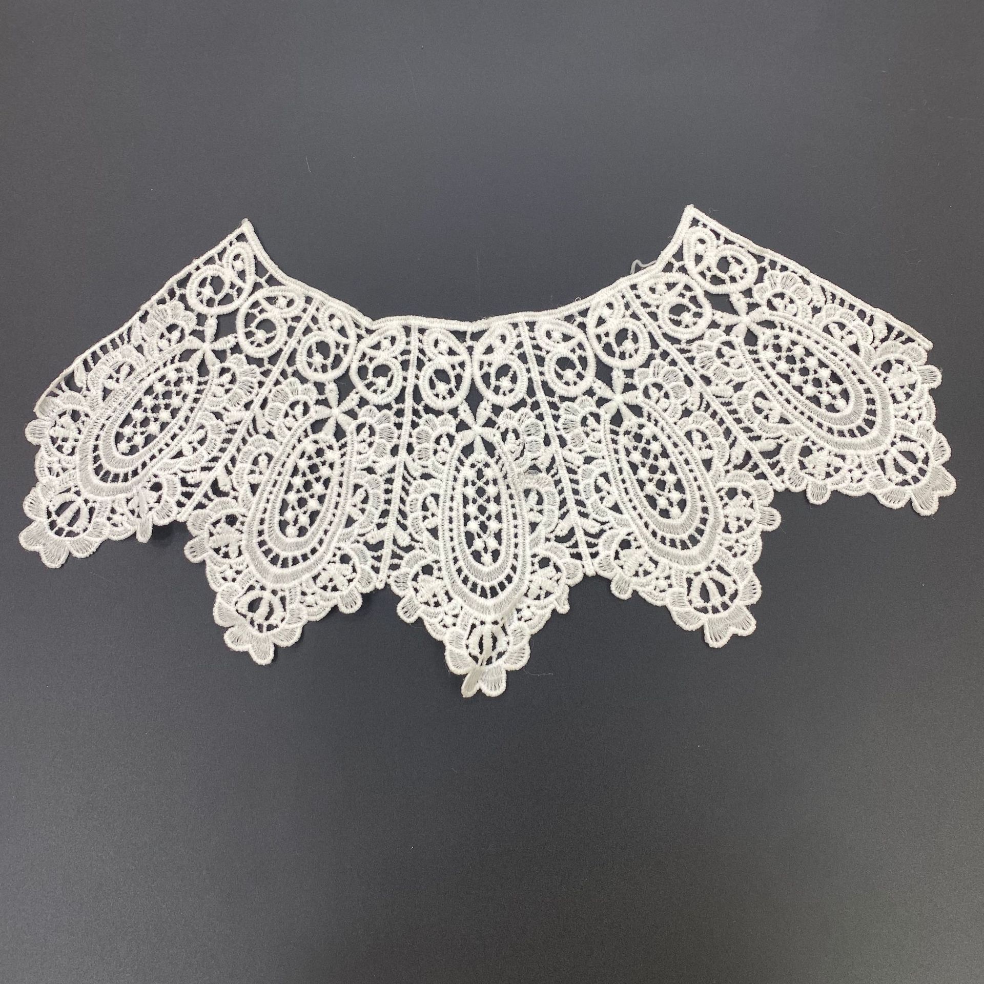 Retro universal false collar