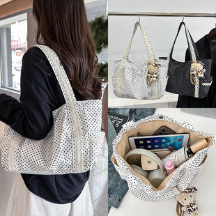 ���в��cɳ�������ذ����ž����ٽzŮ���羳��ˇͨ�ڰ����в��c��