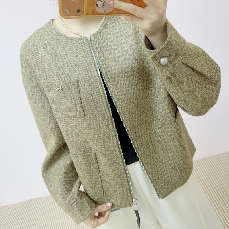 2026 Spring and Autumn Brand New Fashionable and Stylish Casual Round Neck Zipper Long Sleeve Short Jacket 605 2026 Spring and Autumn Brand New Fashionable and Stylish Casual Round Neck Zipper Long Sleeve Short Jacket 605