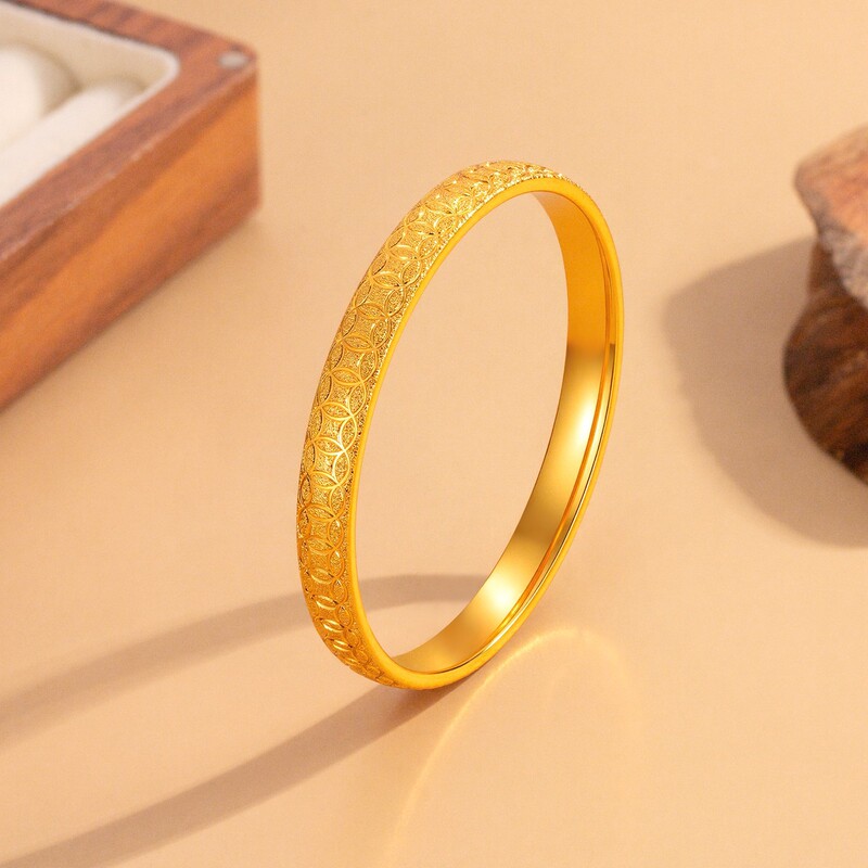Full-Circle Copper Coin Chub-Back Bracelet for Women, New Chinese Style 2026 Model, Light Luxury Elegant Closed Bracelet, Gift for Best Friend Full-Circle Copper Coin Chub-Back Bracelet for Women, New Chinese Style 2026 Model, Light Luxury Elegant Closed Bracelet, Gift for Best Friend