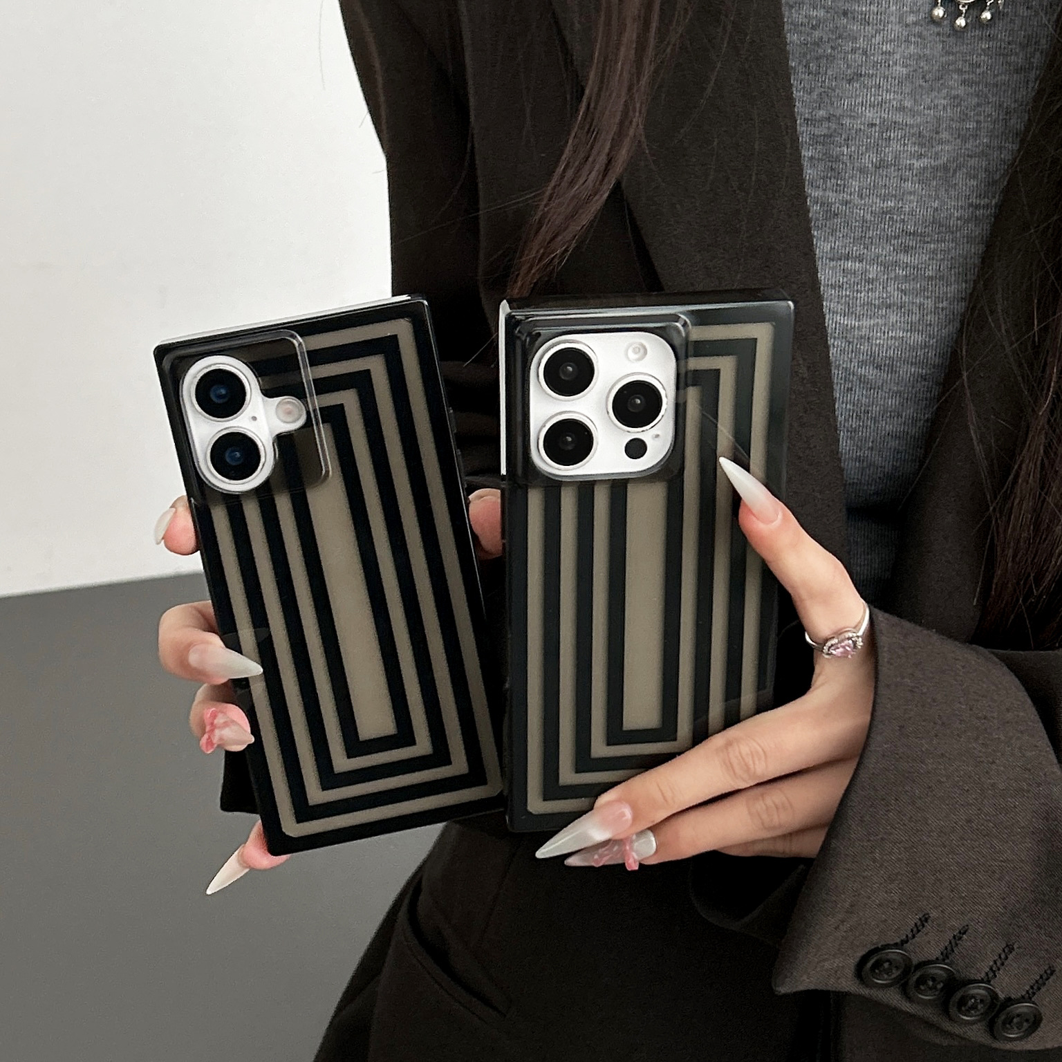 Square Transparent Black Simple Line Photo Frame Iphone16 Apple 15 Suitable for 13/14Pro Max Mobile Phone Case Anti-Fall