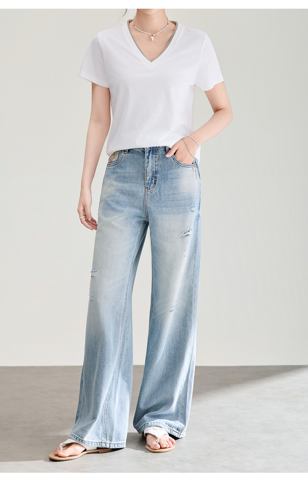 Quần jean nữ ống rộng cạp cao, chất cotton phối bướm đính đá và rách thủng — xanh lam chi tiết 22