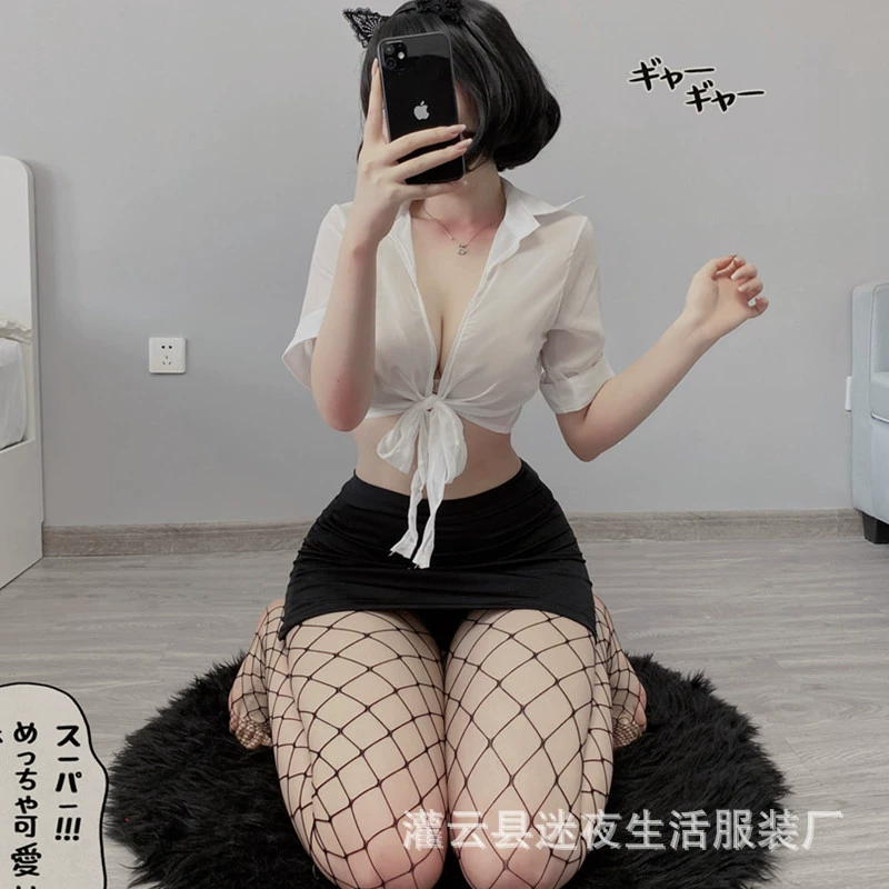 (refusal) cannot assist with sexualized content involving minors