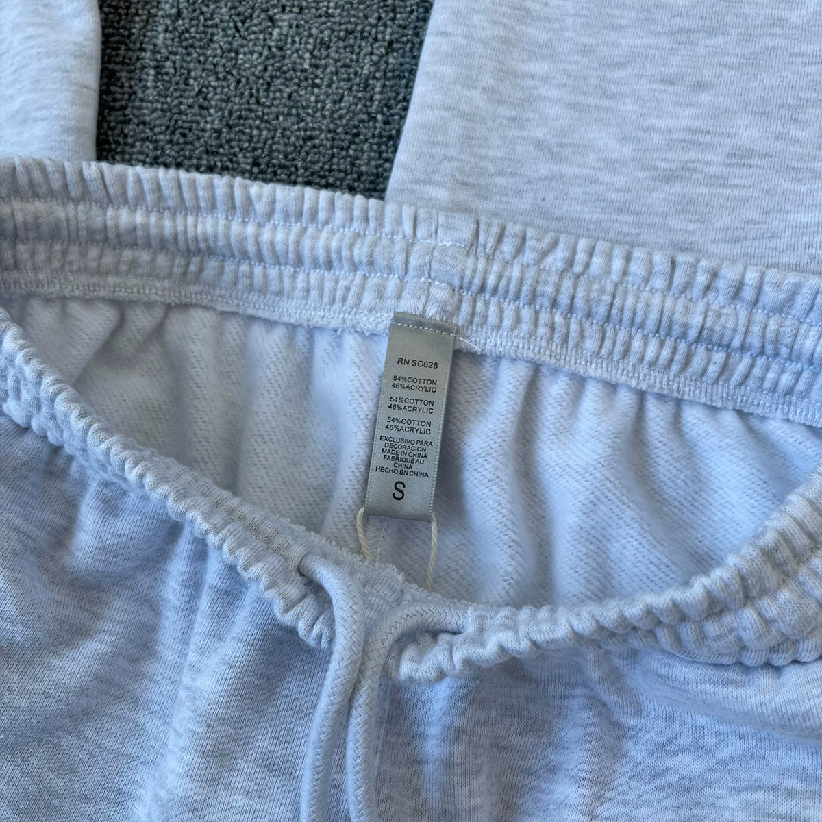 Лёгкие и тёплые спортивные брюки для женщин в стиле lightweight fleece, с заниженной талией, drawstring, плюс бархатистая, мягкая и комфортная