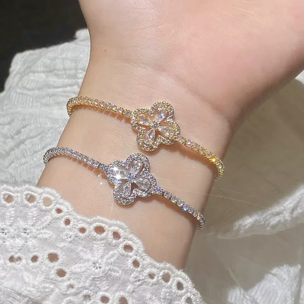 Cross-Border Light Luxury High-End Zircon Four-Leaf Clover Bracelet for Women, Daily Exquisite and Elegant Zircon Adjustable Bracelet