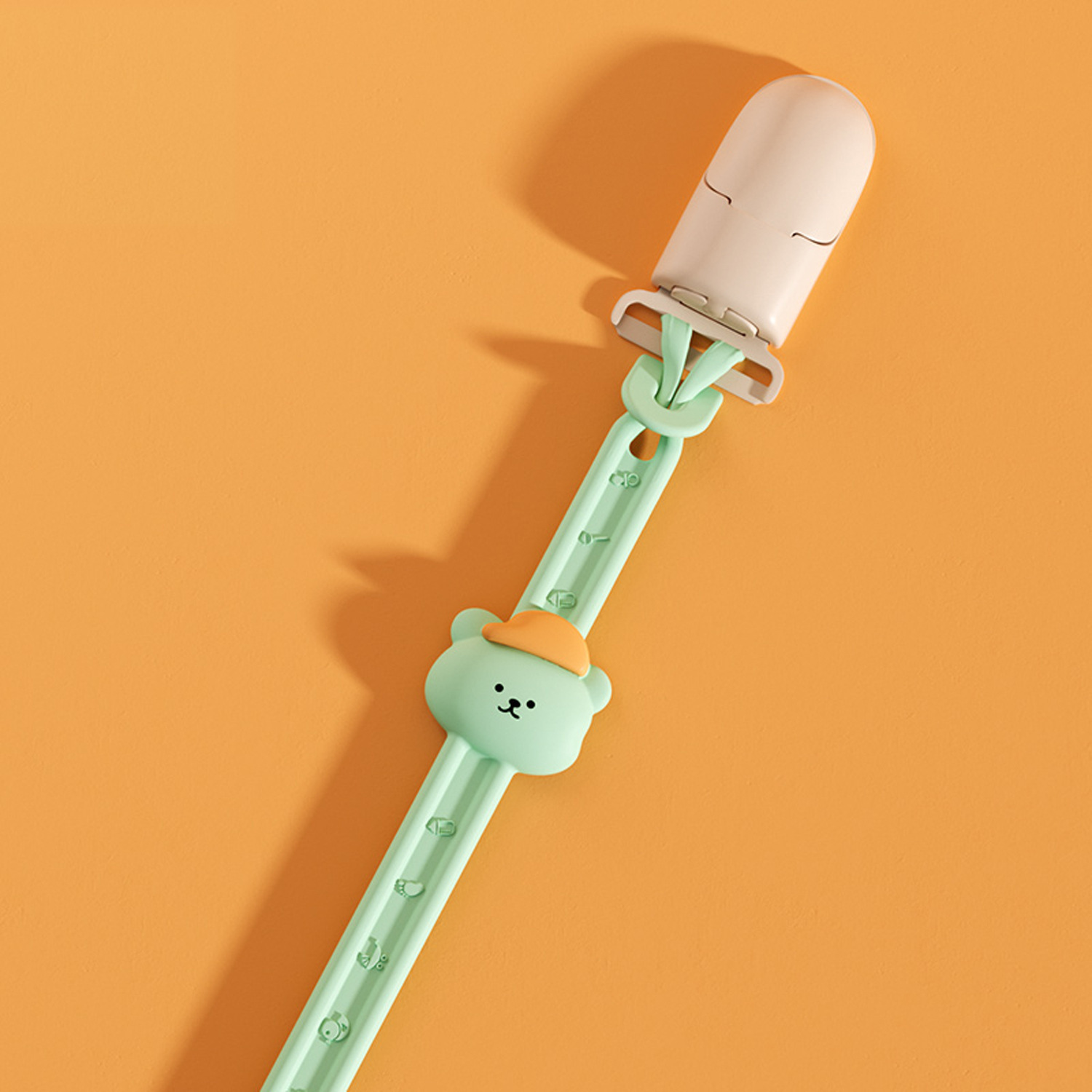 Hat bear with clip chain-Green