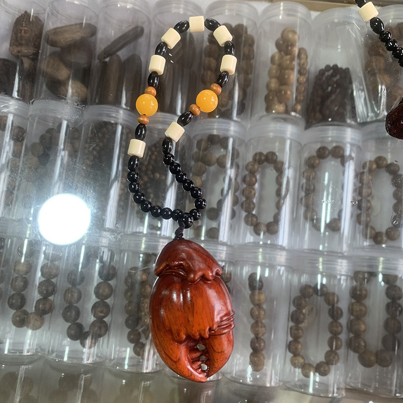 工場卸売紫檀手彫り木彫り貔貅財神ペンダント工芸品、ライブストリーミングや屋台で人気商品|undefined