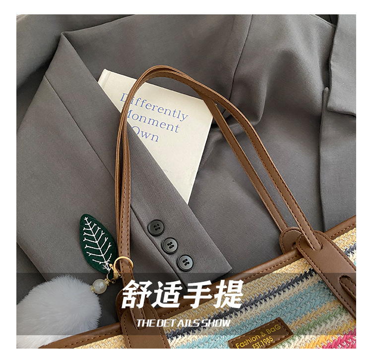 This is a new 2025 summer beach-style women's bag with a simple and versatile hand-held design. It's a single-shoulder vacation woven bag Item Picture
