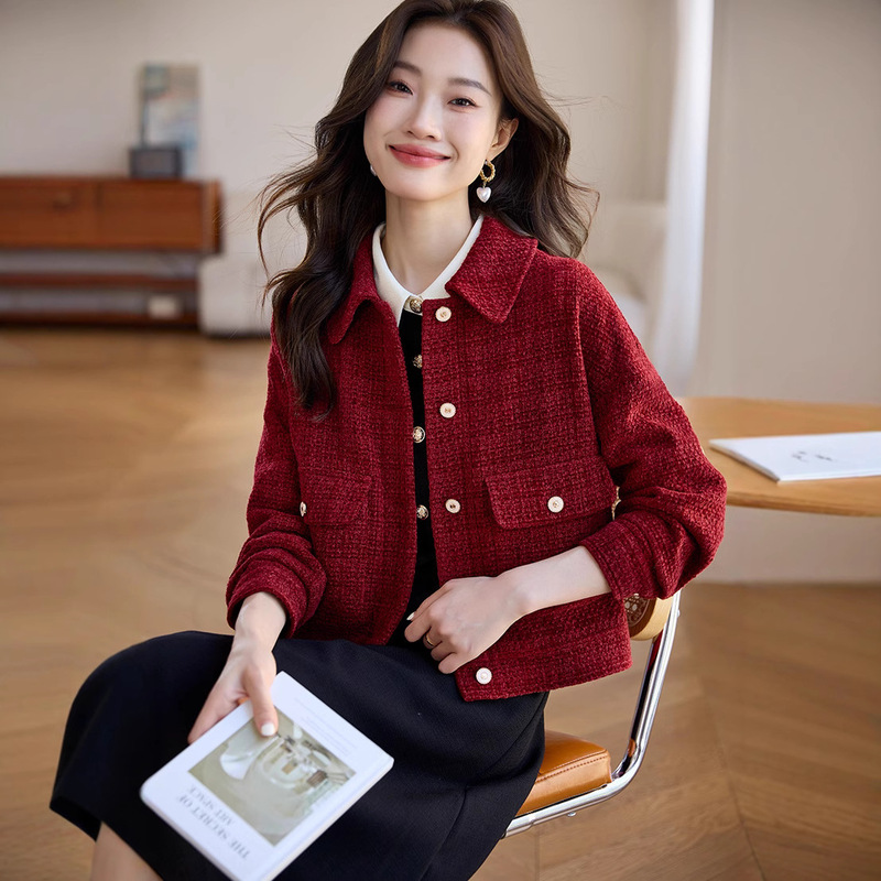 Red Chanel-Style Women's Short Jacket with Lapel Collar, 2026 Autumn and Winter New Vintage Casual Jacket for Petite Women Red Chanel-Style Women's Short Jacket with Lapel Collar, 2026 Autumn and Winter New Vintage Casual Jacket for Petite Women
